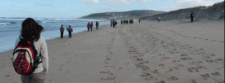 Sendeiristas na praia de Razo Sendeiristas na praia de Razo