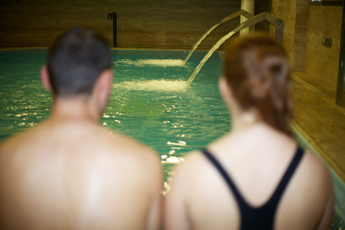 Piscina de auga termal Piscina de auga termal