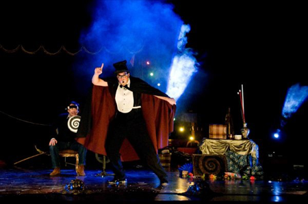 El mago Cayetano Lledó en escena El mago Cayetano Lledó en escena