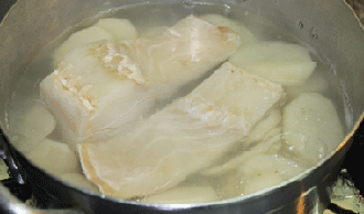 Cocemos patacas e bacallau Cocemos patacas e bacallau